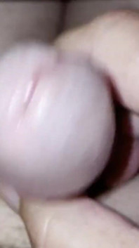 パンティーの中で潮吹き