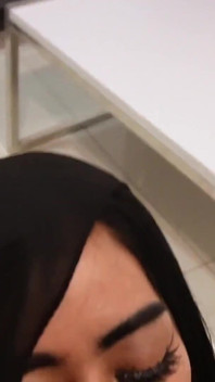 La mia troia araba con il velo era troppo affamata di cazzo durante il Ramadan