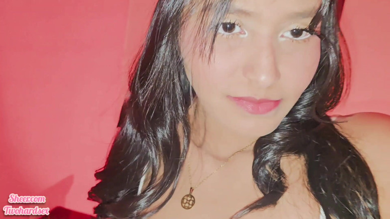 Teen sex 66: Adik tiri tidak sabar-sabar untuk menghisap zakar abang tirinya akhirnya...