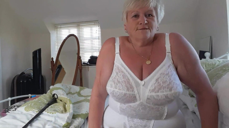 Uk Joolz: us korsalet men dildo chudaee
