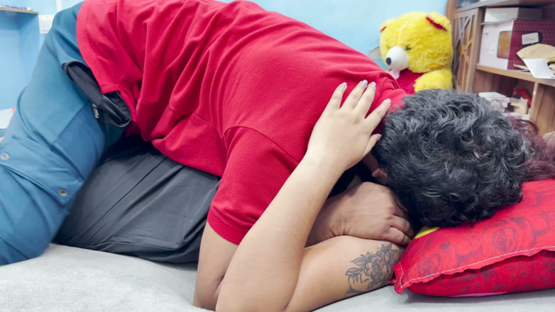 Vaigavarun45: Istri hot asal mallu lagi asik nyepong suaminya