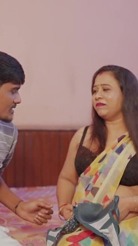 Desi bhabhi throw reggiseno dal balcone! Sesso indiano