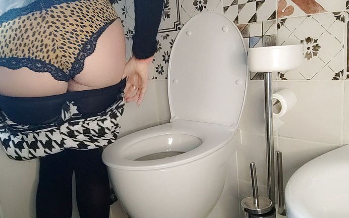 Savannah fetish dream: Numai pe toaletă mă simt foarte liberă