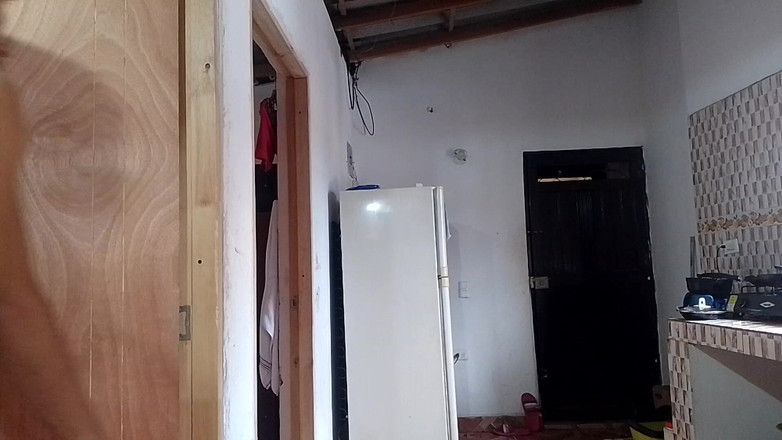 Milfcaliente69: Îmi seduc fiul vitreg cu curul meu și îl fac să aibă...