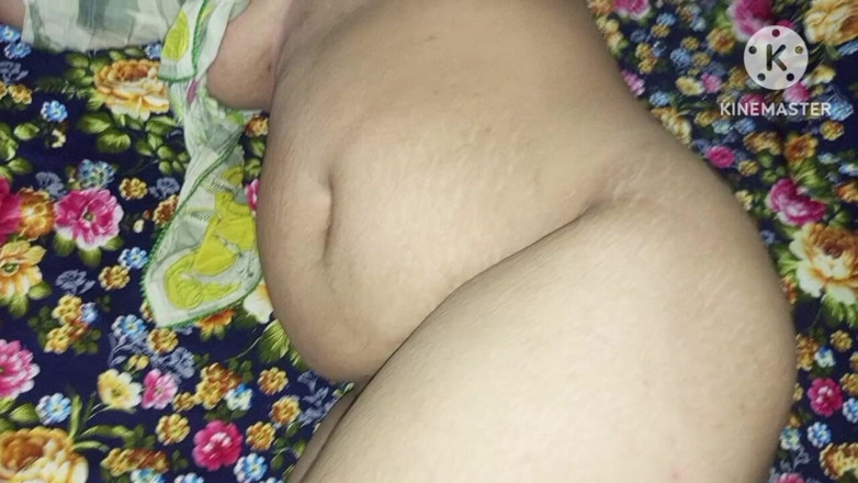 Lubnawife: Lahore esposa tiene sexo con novio en su habitación