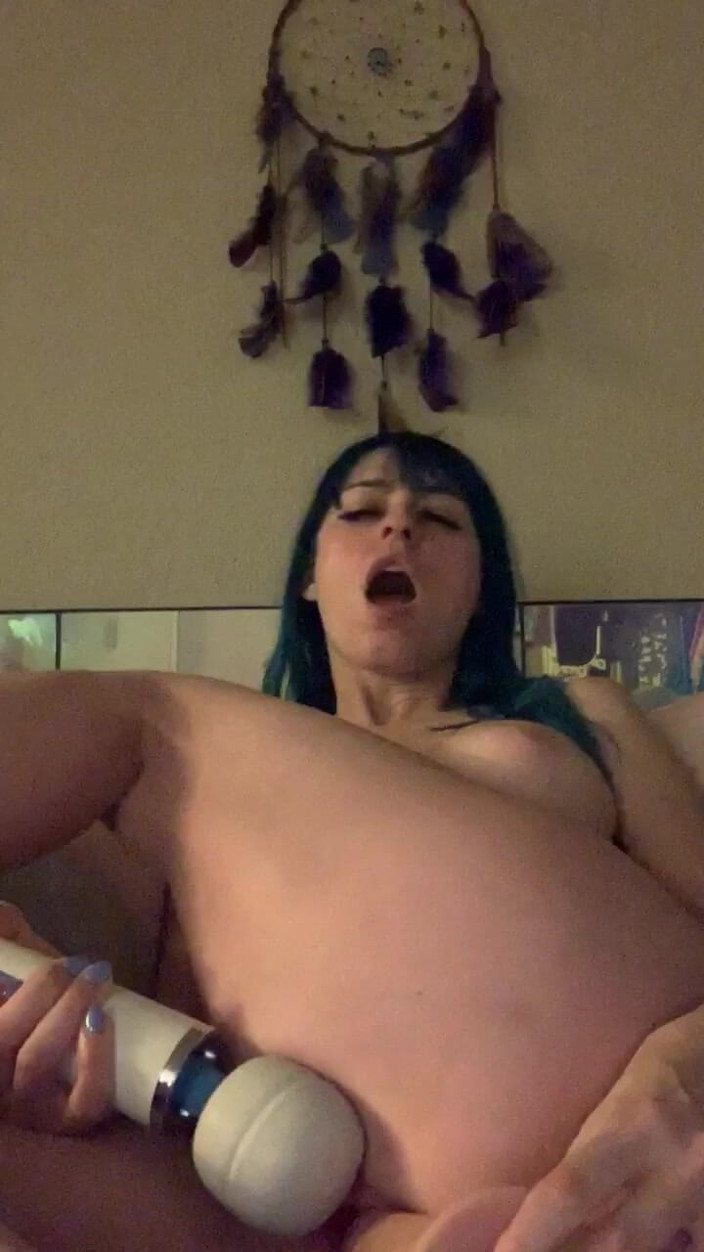 Jewelz Blu: Intense Orgasm