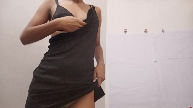 desigirl93: Calda ragazza indiana allattamento e candela nella sua figa