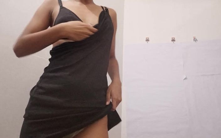desigirl93: 热辣的印度女友哺乳并阴户里有蜡烛