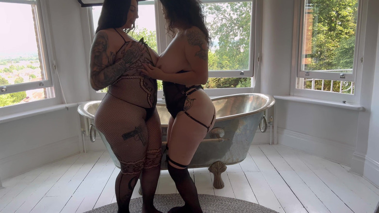 Thiccvision: Angielski PAWG vs Big Booty Latina