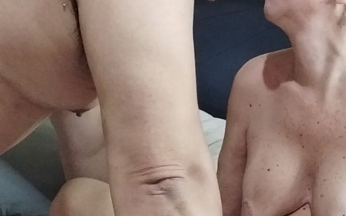 MaturecoupleVe: 내 열정적이고 발정난 마누라와 섹스하는 뻑가는 아침 섹스