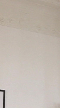 Eine heiße und geile blondine masturbiert mit ihrem sexy, bevor sie gefickt wird