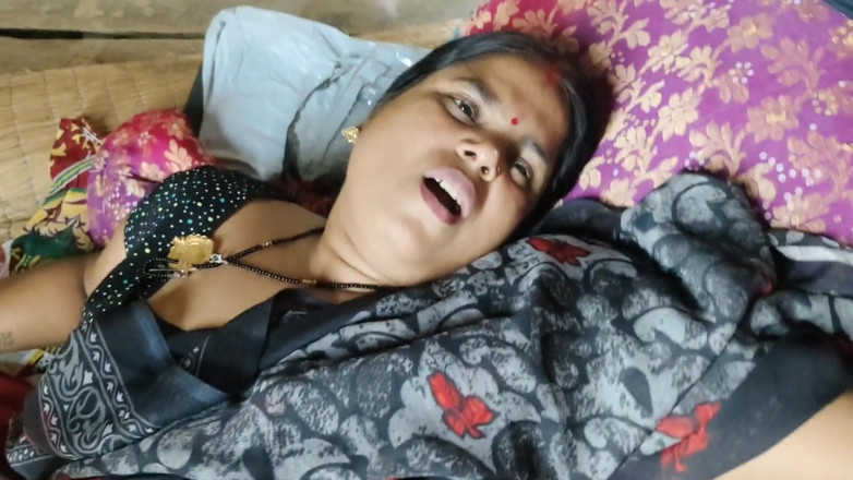 Raju Raju: मेरी चूत को चूमा, मुझे नग्न चोदा, भारतीय गांव में इसका मजा लिया