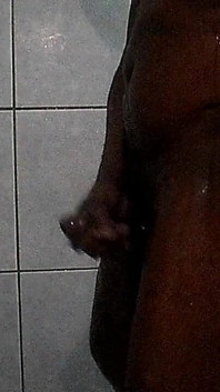 Trek je af bij bad #5 een natte cumshot