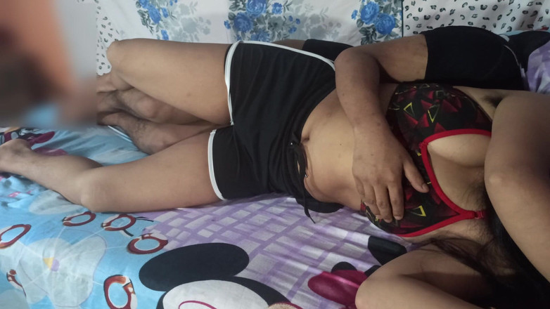 Namita: Desi indiana culo grosso e grandi tette sorellastra duro e...