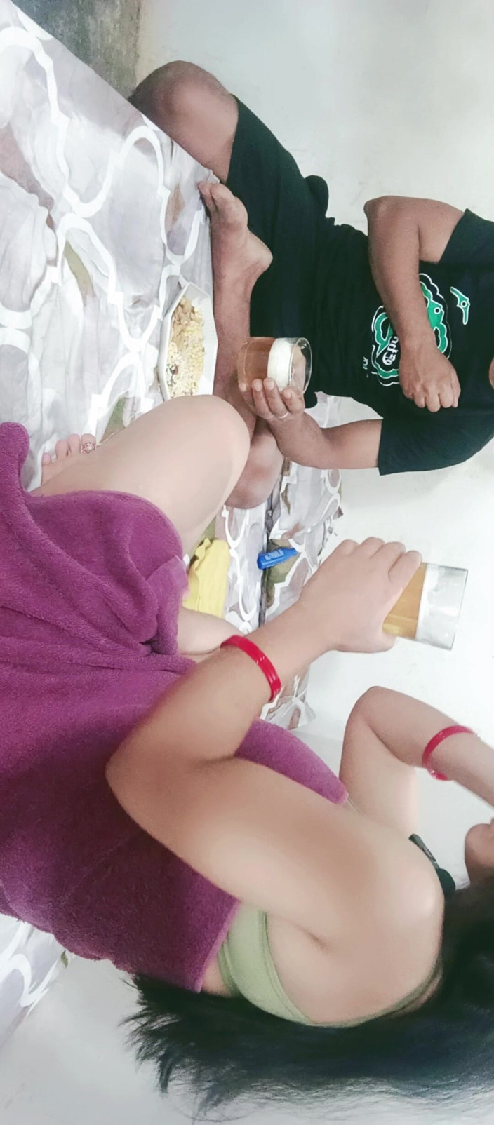 AlarmedFriction635: Maami bhanja ki partisi ek saath Hintçe ben