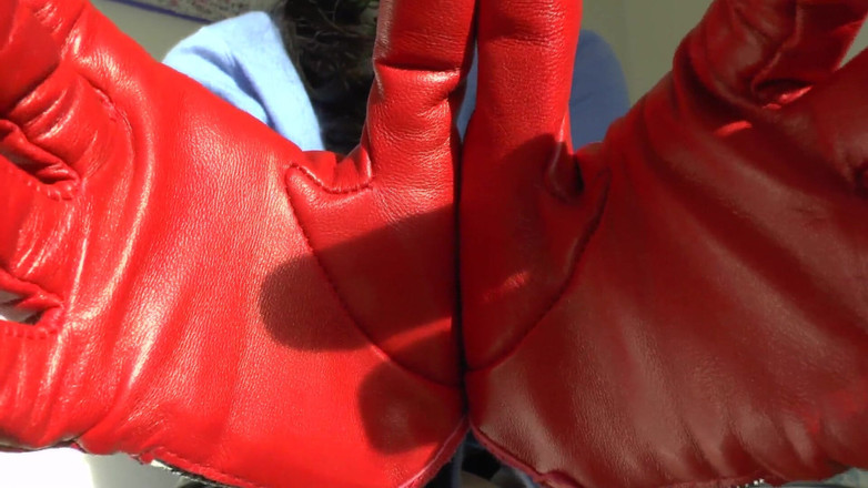 Lady Victoria Valente: Hari ini ialah hari cumshot anda! Menghidu Sarung Tangan Kulit...