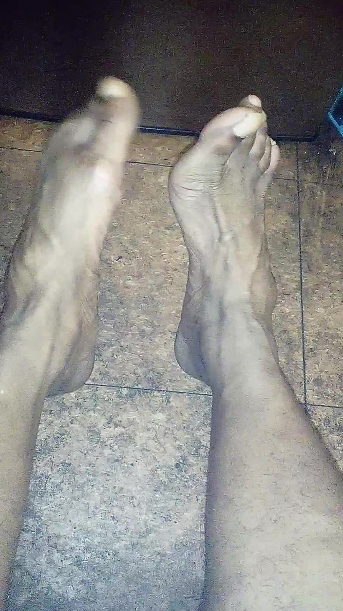 SweetDWillie456: Fetiș cu picioare, extrem de mare, negru, cu picioare stanky