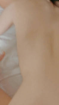 Istriku ketemu sama gadis hot tru kait jenny doll untuk seks threesome