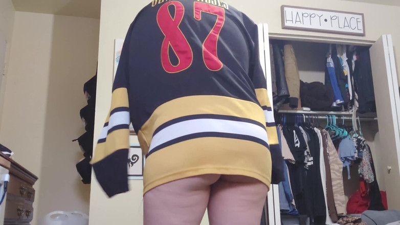 lilredvelvettt: Probándome todos mis vestidos