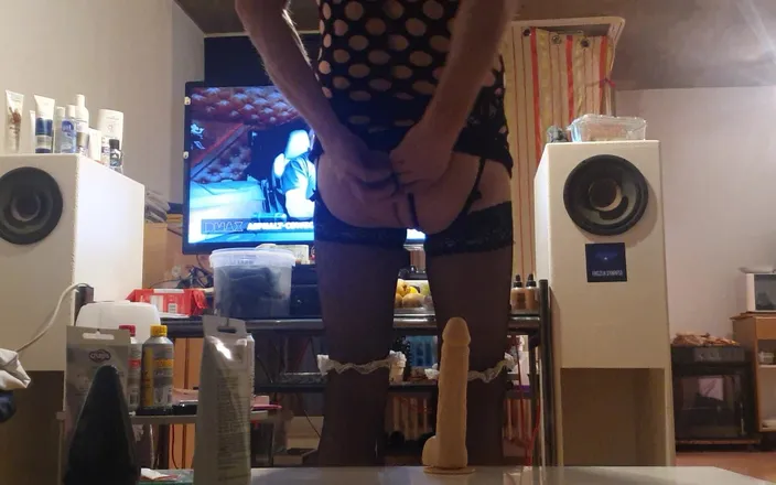 Analfetischist Crossdresser: Riding a dildo with my hot ass cunt!