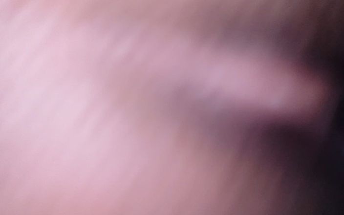 AngyAmazon: Мій сусід прийшов до мене додому, поки я гола і одна, тому він грубо трахав мене