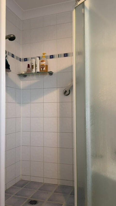 WeAreFukBunnies: Assista-me limpar meu buraco de boceta escancarado