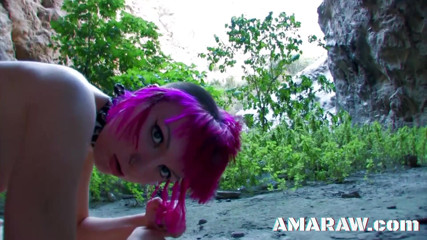 Amaraw: Si jalang alt Lolee Punk dimusnahkan pantatnya di alam semula...