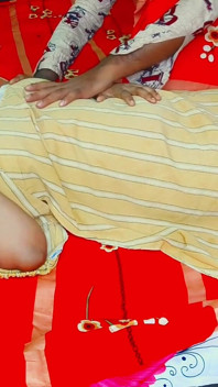 Gadis 18 tahun dengan toket besar lagi asik muasin memeknya Aku mengisap pantatnya dan memeknya yang sempurna.
