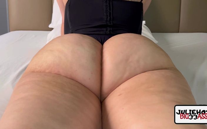 Couple Chubby: मैं तुम्हें अपनी गांड में वीर्य डालने की हिम्मत करता हूं, तुम्हें चिढ़ाने के लिए मेरी बड़ी गांड के साथ खेल रहा हूं