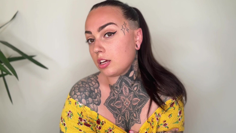 Miss Valentina: Facilitando a dominação financeira 2