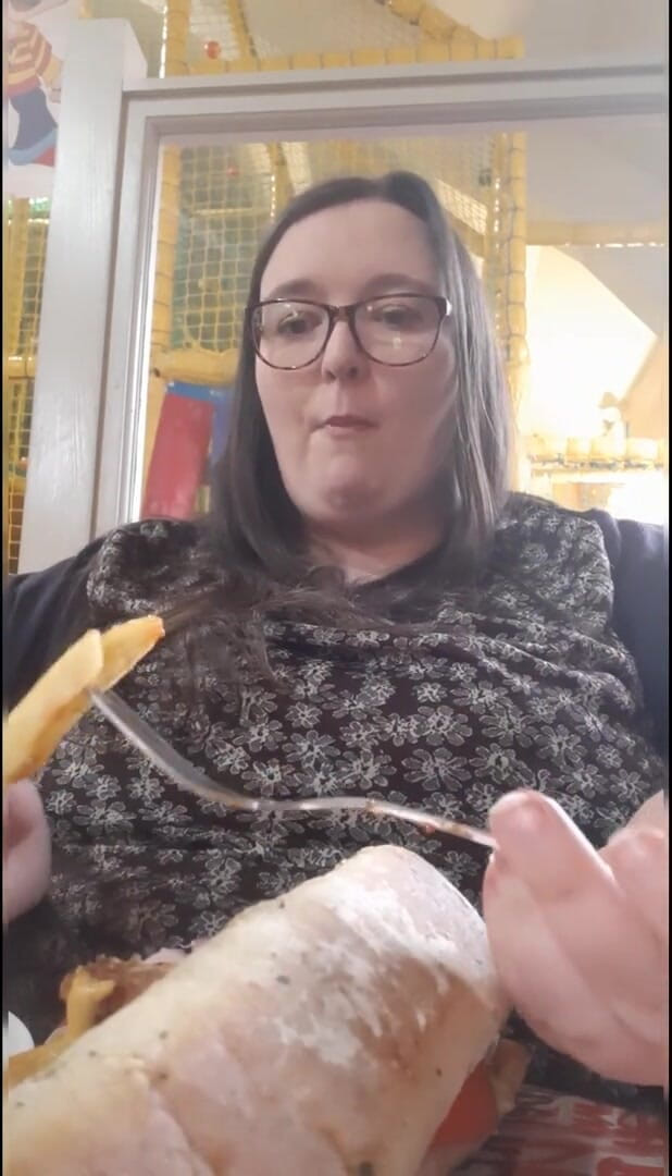 SSBBWLadyBrads: SSBBW secret filming of meal with stepfamily (This video has no...