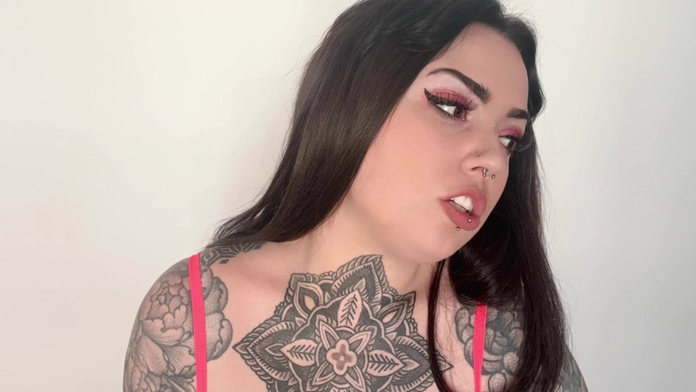 Miss Valentina: Joi nhanh cho những người đàn ông đã có gia đình