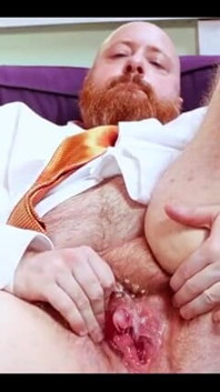 Hier ist ein hinterhältiges Gipfel beim Video, das morgen kommt