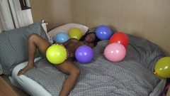 Solo Austria: Fetiș cu negresă cu balon