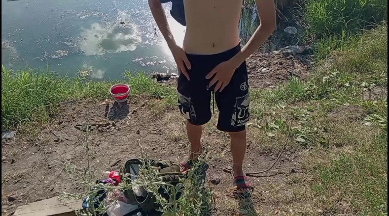 Fish Cam: Typ wichst in natur und Fischerei