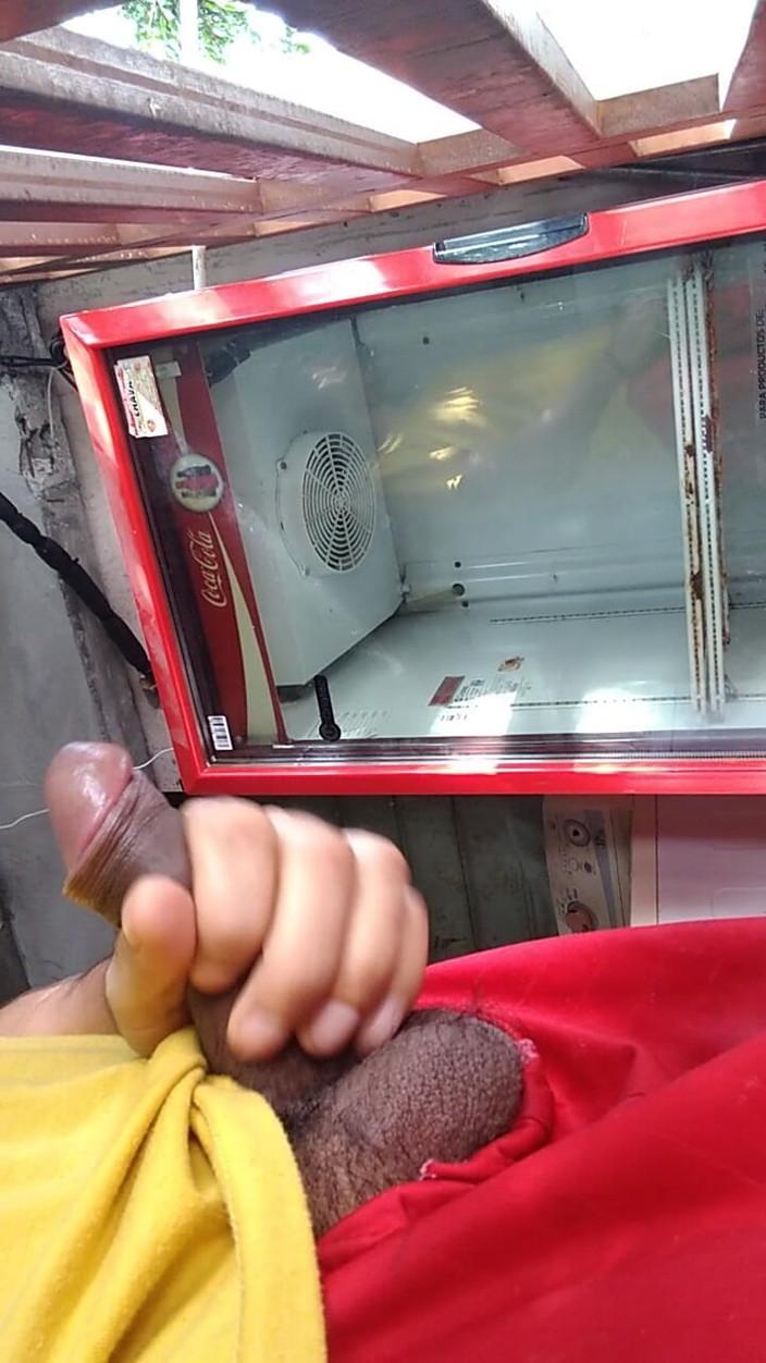 AlexAlejandro13: Chico caliente en porche