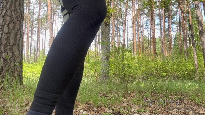 Inga lillypop girl: Kompilace Pee Outdoors