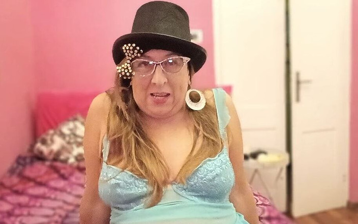 Veronica Rossi: Veronica Rossi official - seni sıcak sıcak yatağına davet ediyor