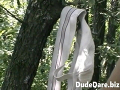 DudeDare: ไอ้เงี่ยนรูดควยในป่า