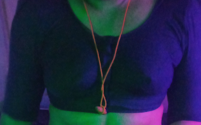 Goddess Silk Smita: Amma e O Segredo da Meia-Noite do Enteado