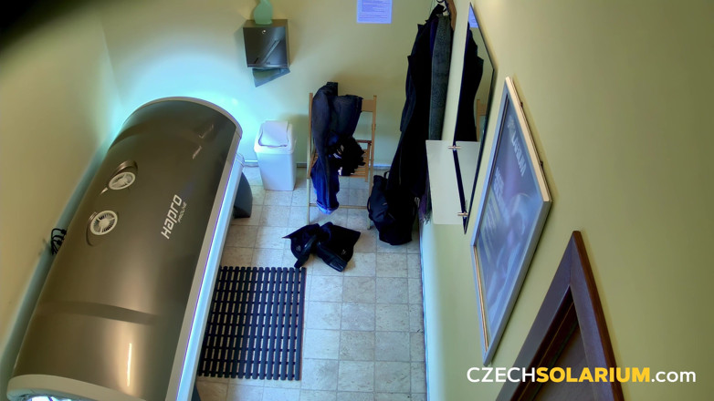 Czech Solarium: Solarium Ceko 49: Rambut pendek dan toket besar tante seksi mencuri...
