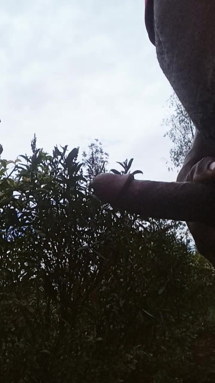 Black thug studio: Solo Outside