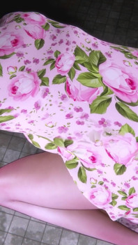 3d grandota esclava asiática caliente se siente tan cachonda tiene sexo en el baño