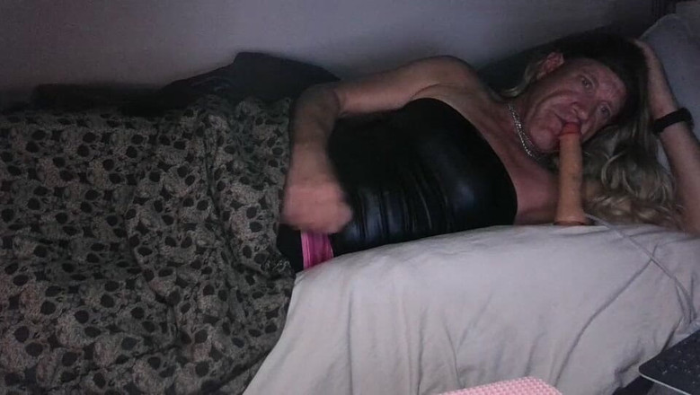 Queen Chalene: Seksi bir rüyadan uyan