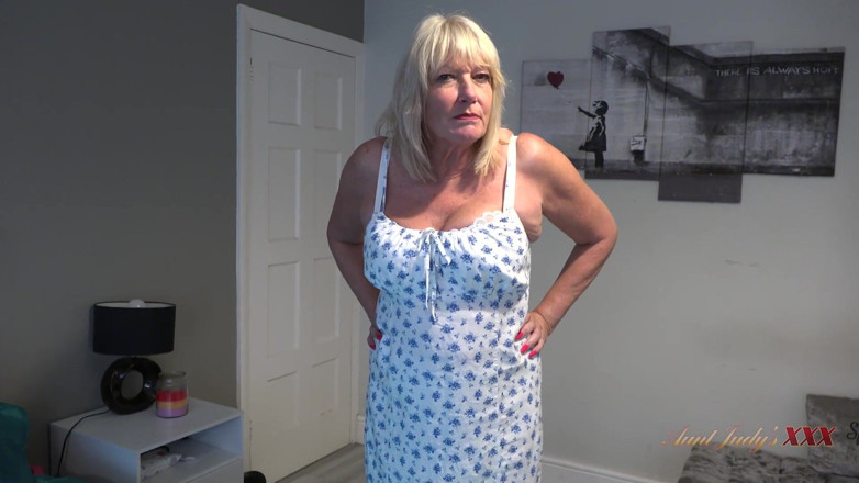 Aunt Judy's XXX: AuntJudysxxx - ibu tiri matang awak Mrs. Amy Menangkap awak mencuri...