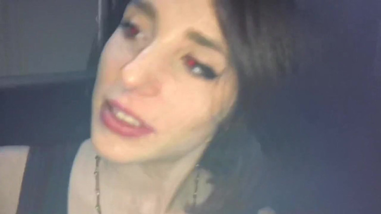 Glamour: I Suck a Guy Cock in Club Public Toilet and...