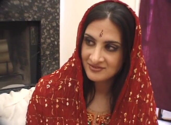 Indian Heat: Horny Indian slut banged hard at casting