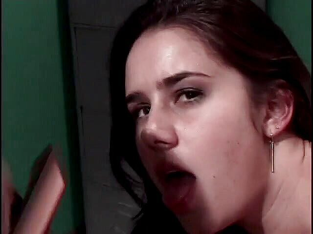 Cumming Soon: College flicka går till läkaren för en skada och han...