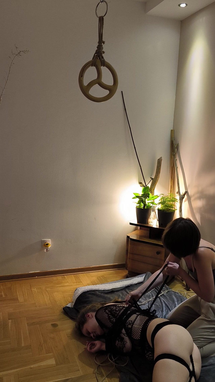 FenekManul: Pertunjukan Light Shibari
