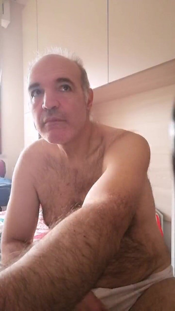 Setesesso7: Vovó interrompe a punheta do neto sujo e com tesão